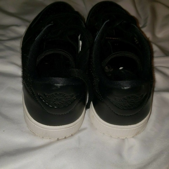 Nike Air Jordan 1 Retro Low OG Black Sneakers AO1935001 WMNS Size 8.5 Men Size 7 - Picture 5 of 9